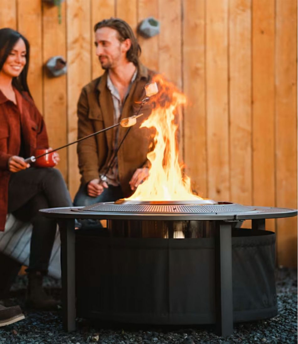 L.L.BeanSolo Stove Bonfire Surround Table
