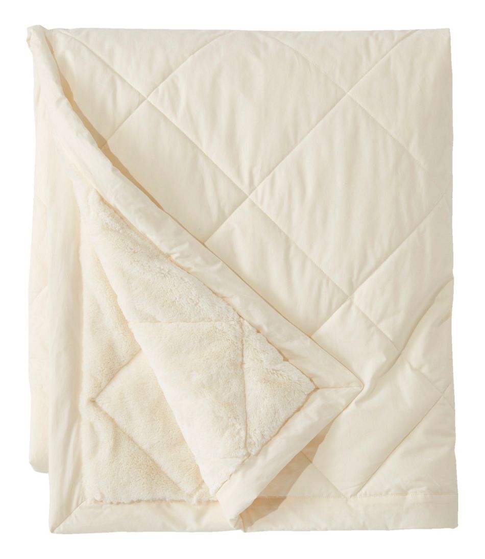 L.L.BeanUltraplush Primaloft Blanket