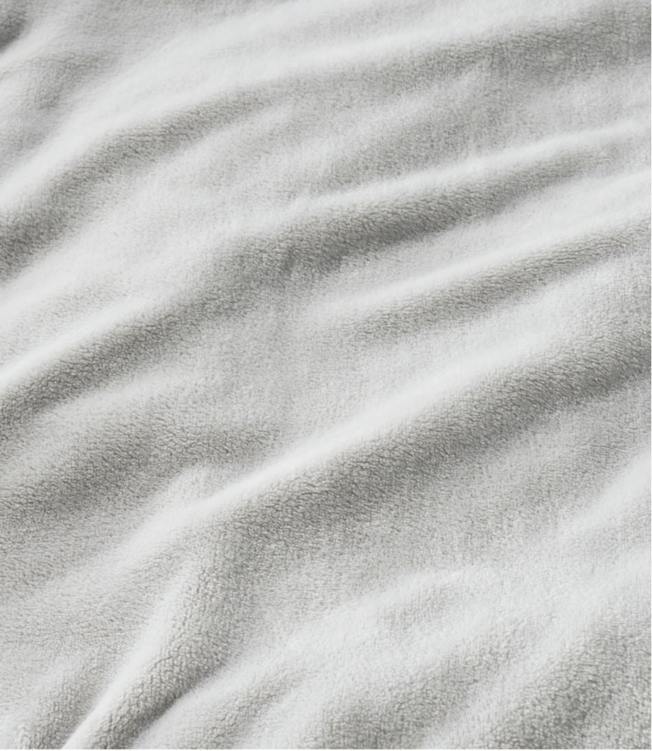 L.L.BeanWicked Cozy Light Blanket