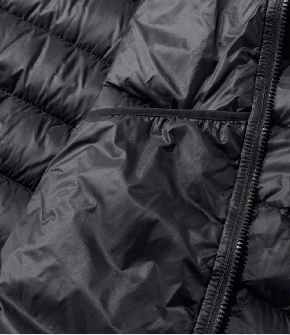 L.L.BeanMen's Ultralight 850 Down Hooded Jacket