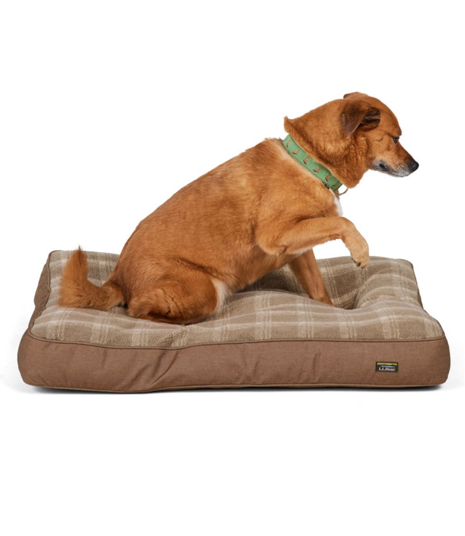 L.L.BeanPremium Fleece Therapeutic Dog Bed, Rectangular