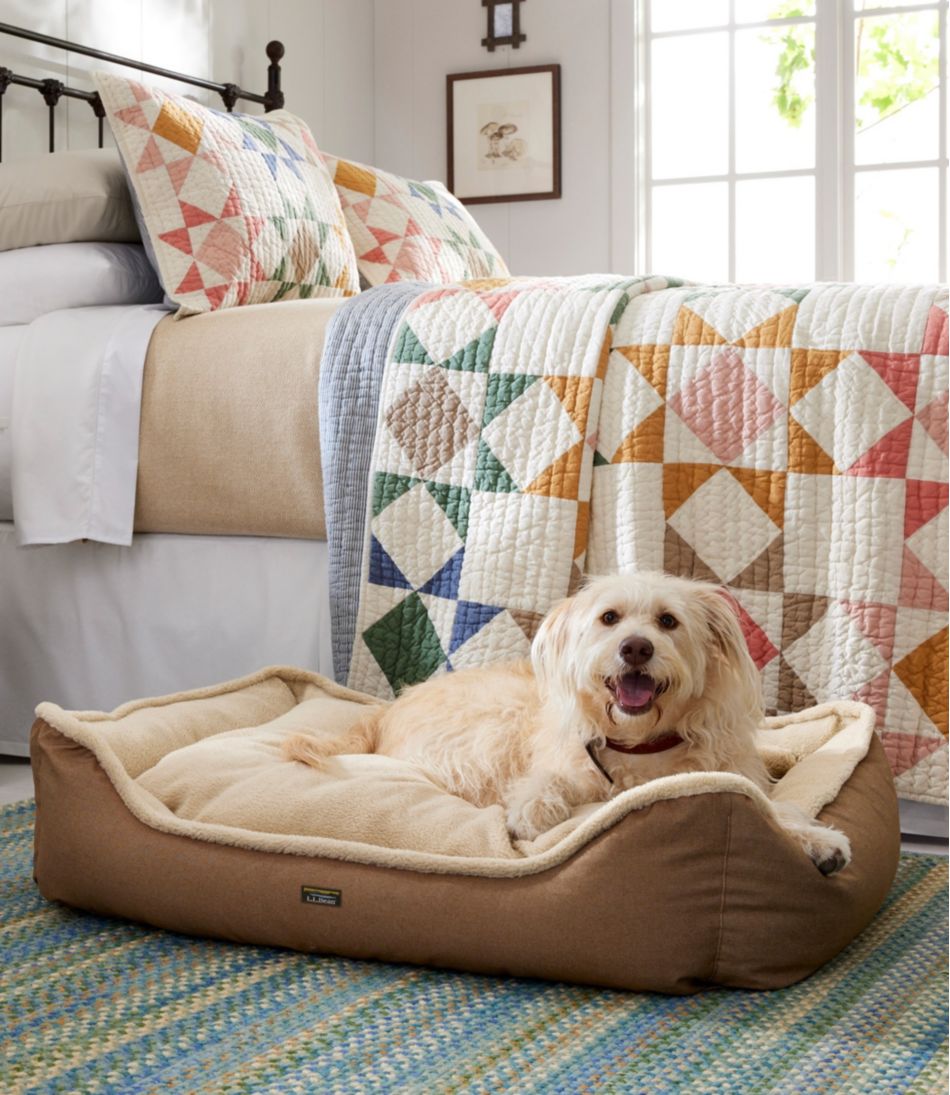 L.L.BeanPremium Cuddler Dog Bed