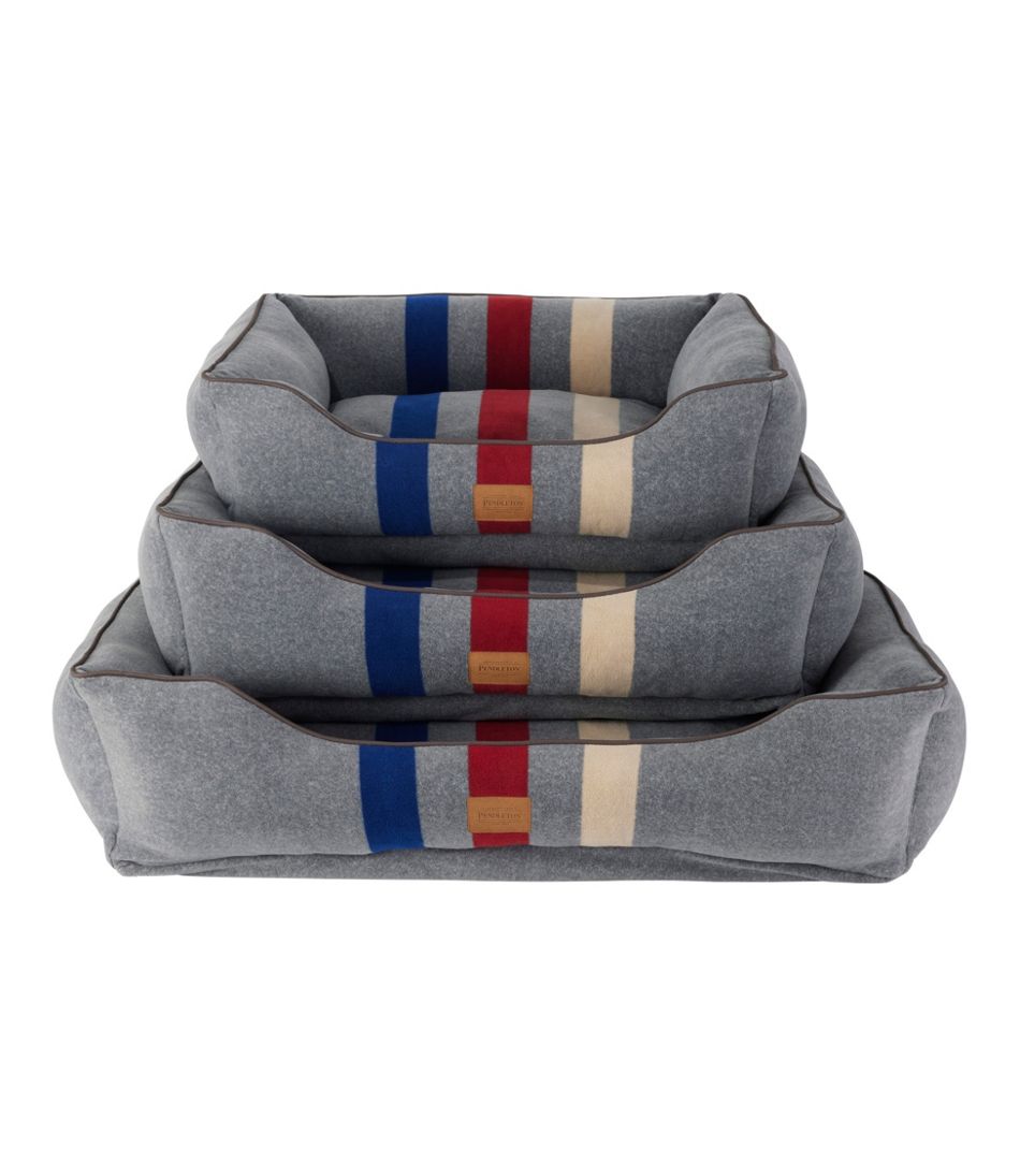 L.L.BeanCabin Stripe Dog Bed