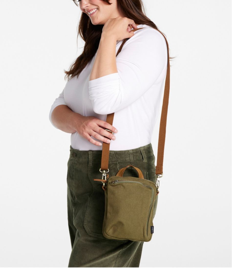 L.L.BeanEssential Crossbody Bag