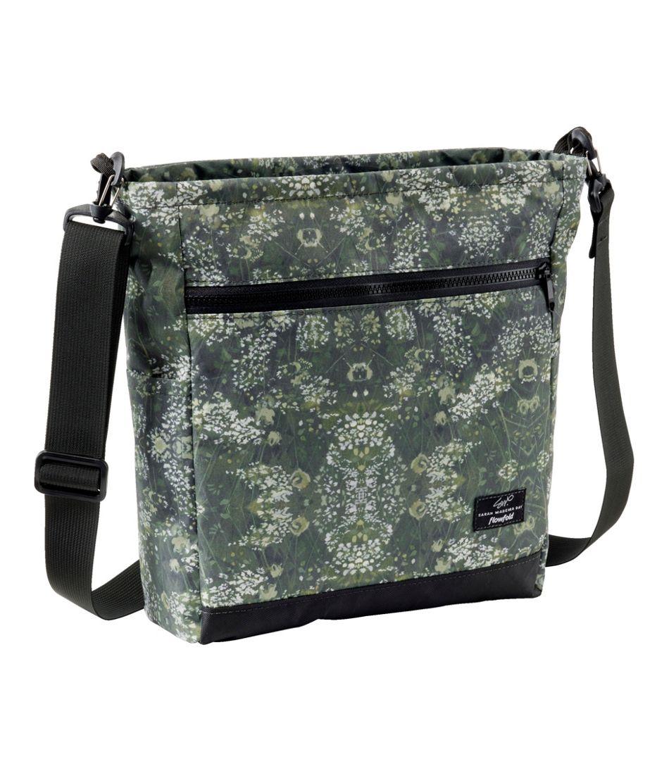 L.L.BeanFlowfold Odyssey Crossbody, Medium, Print