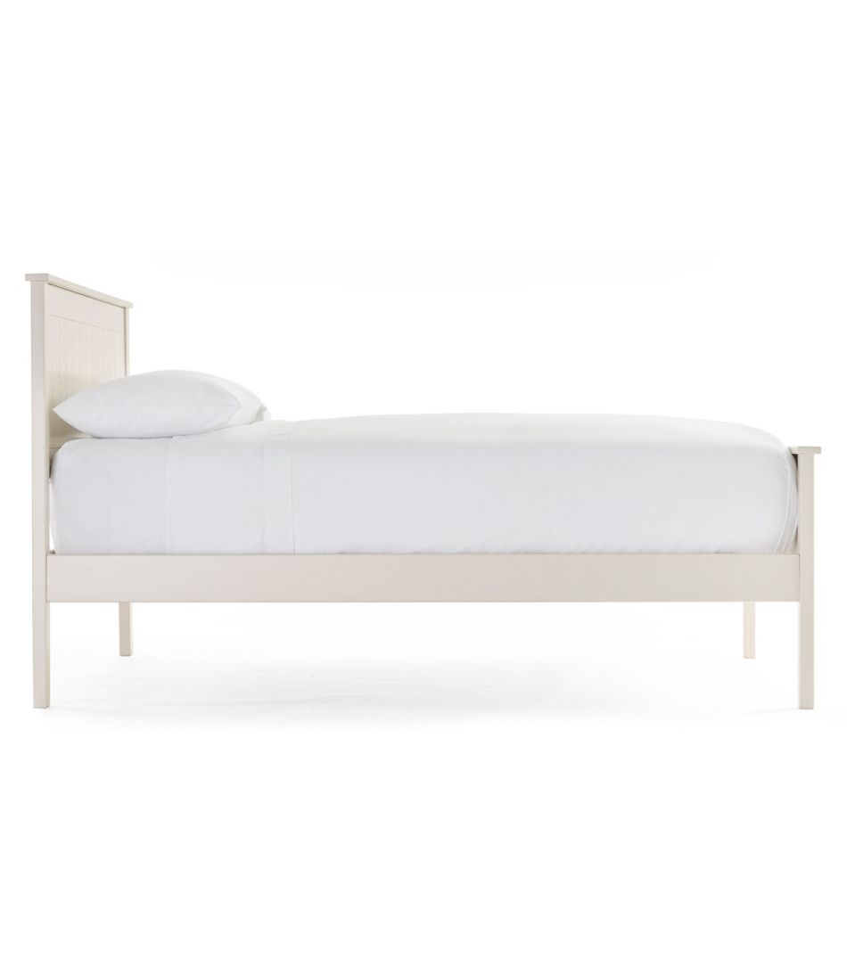 L.L.BeanWooden Cottage Bed