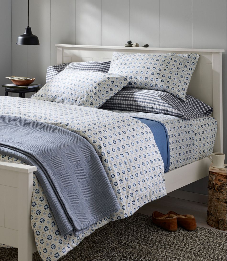 L.L.BeanWooden Cottage Bed