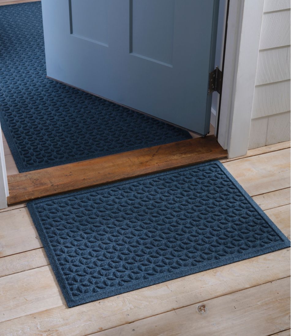 L.L.BeanHeavyweight Recycled Waterhog Doormat, Blooming Circles