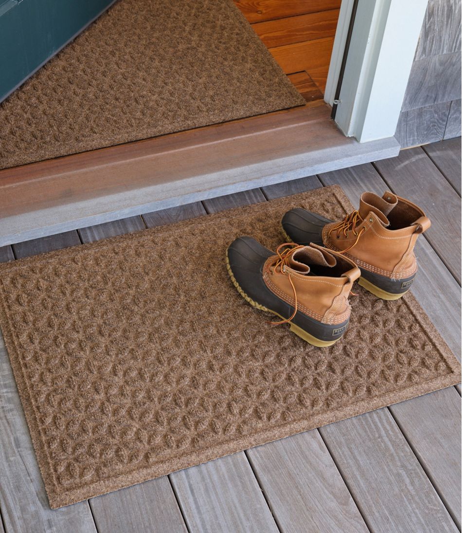 L.L.BeanHeavyweight Recycled Waterhog Doormat, Blooming Circles