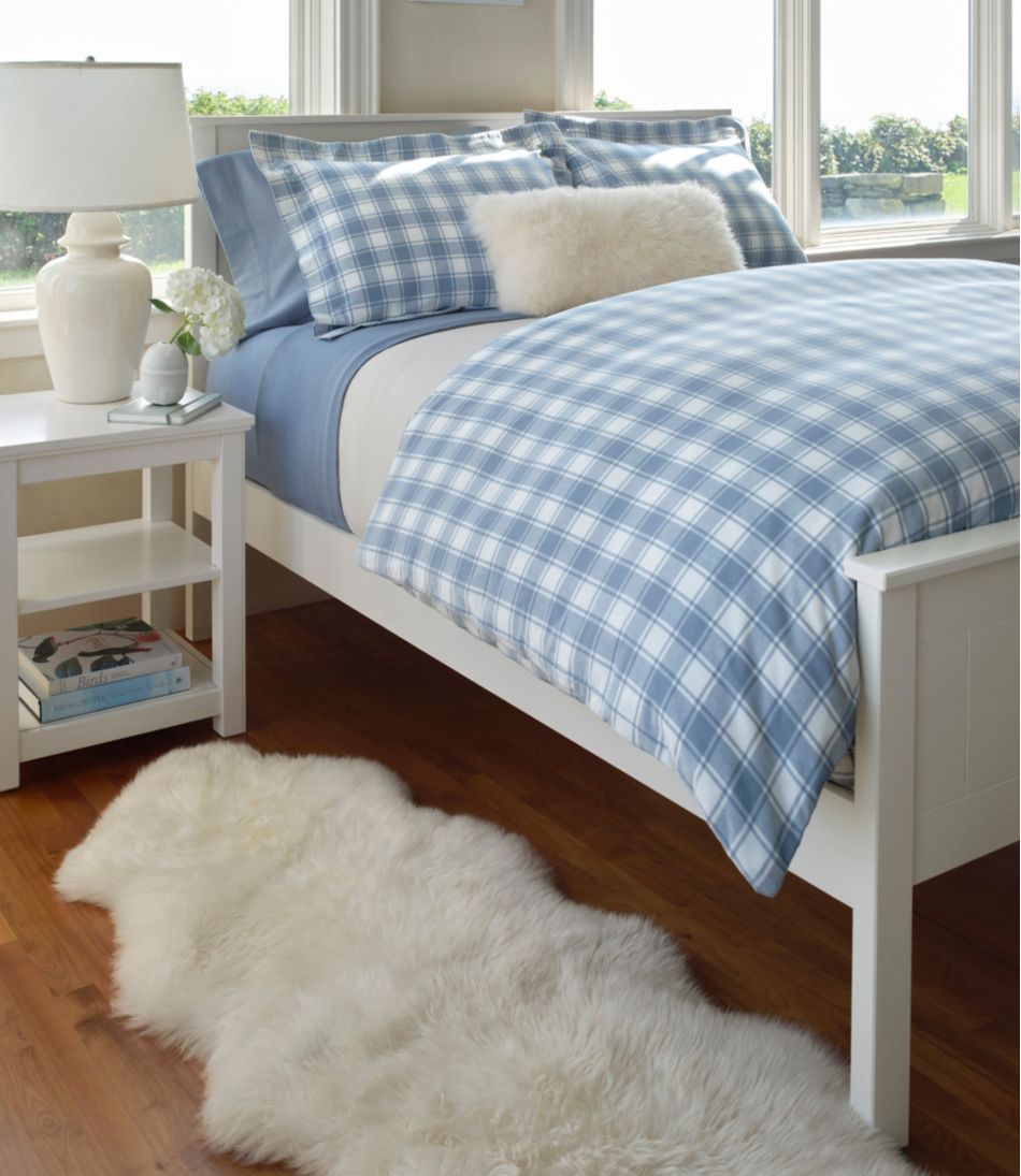 L.L.BeanDouble Sheepskin Rug
