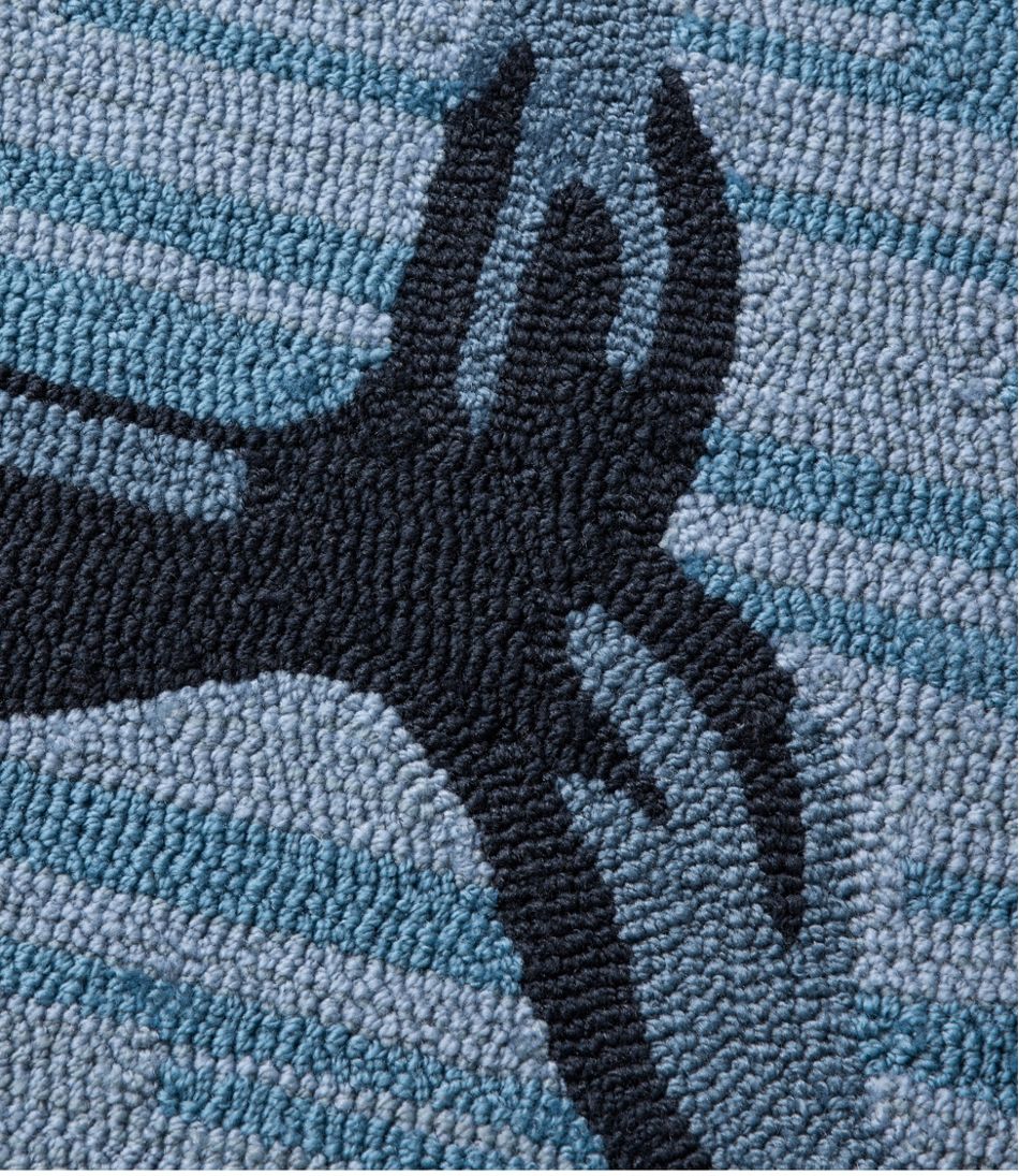 L.L.BeanIndoor/Outdoor Vacationland Runner, Coastal Whale