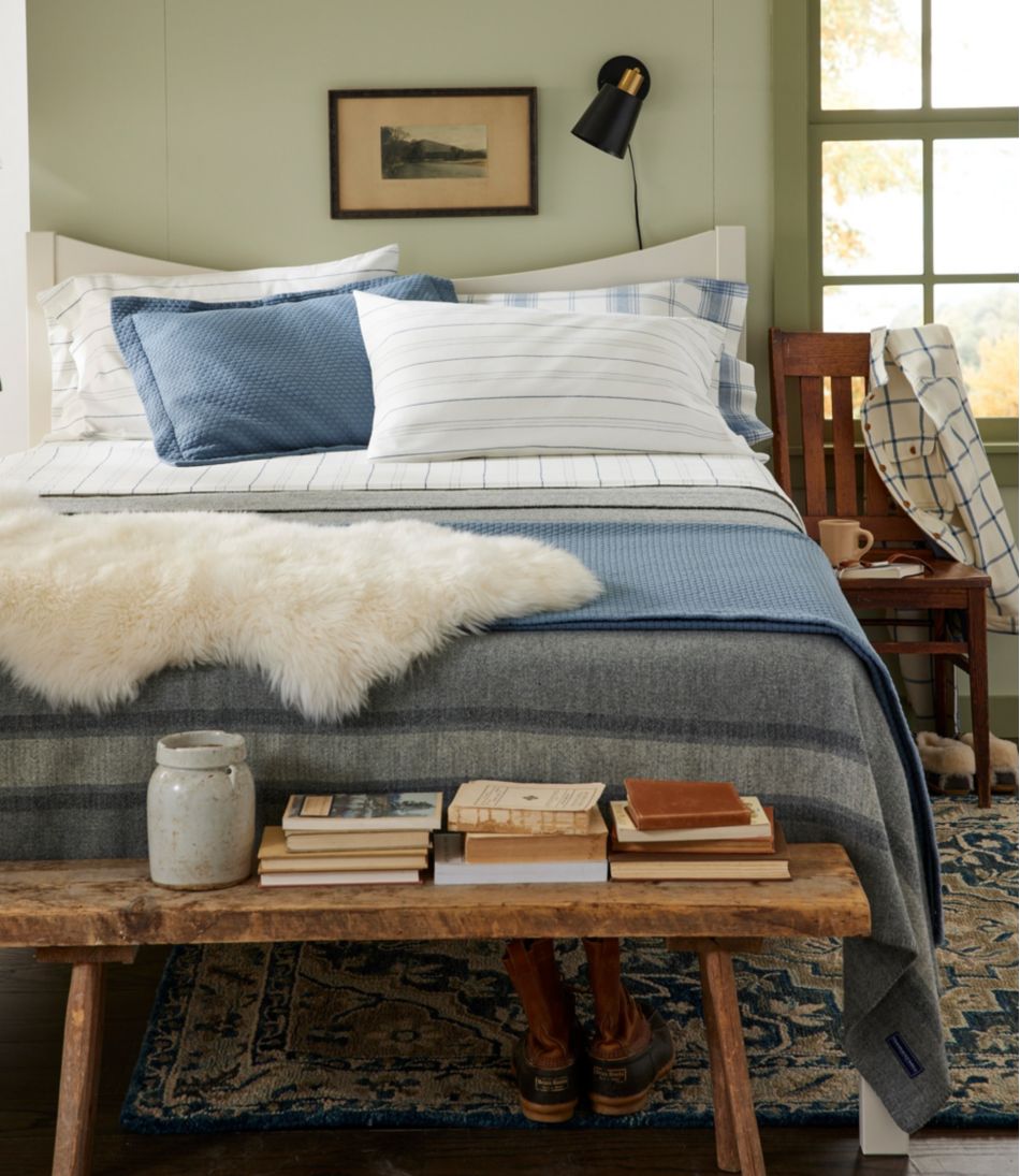 L.L.BeanSingle Sheepskin Rug