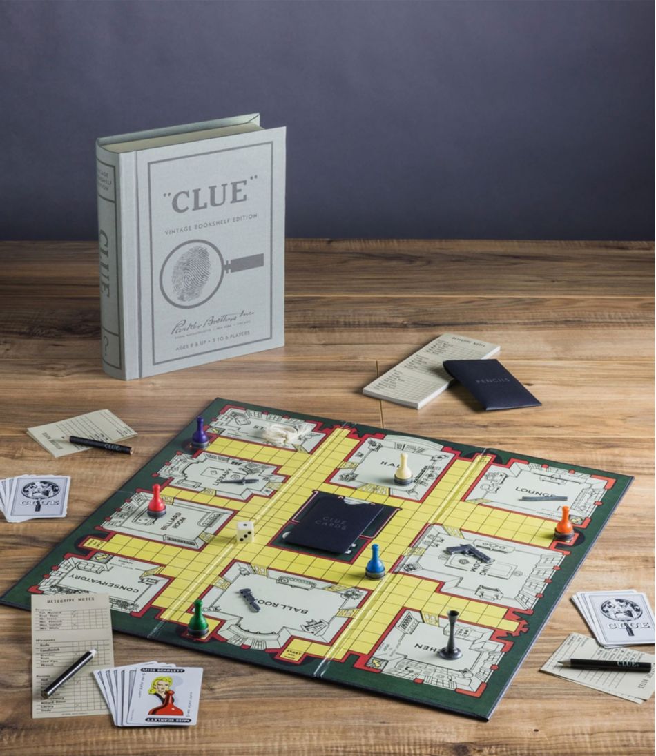 L.L.BeanClue Vintage Bookshelf Game