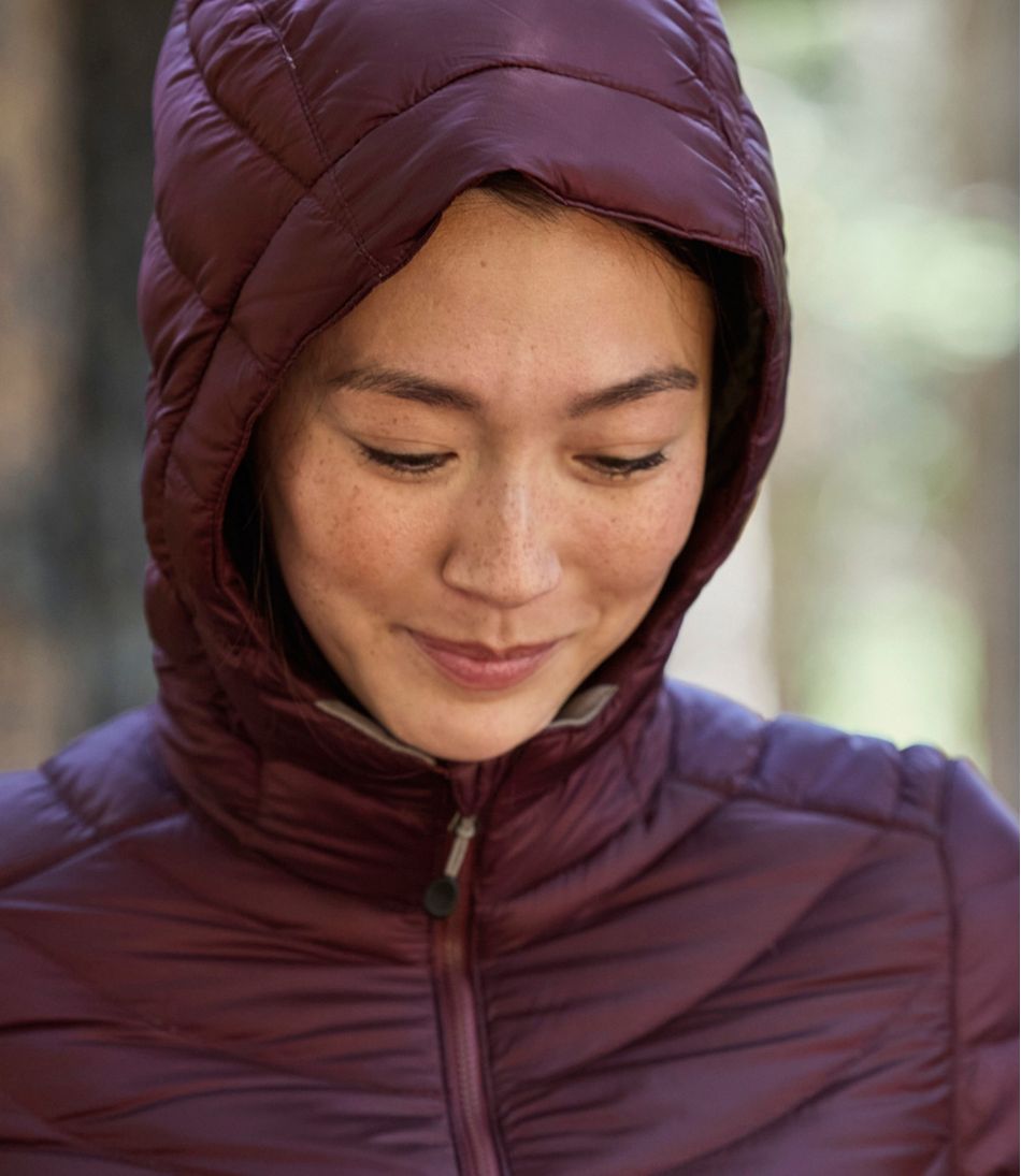 L.L.BeanWomen's Ultralight 850 Down Hooded Coat, Three-Quarter Length