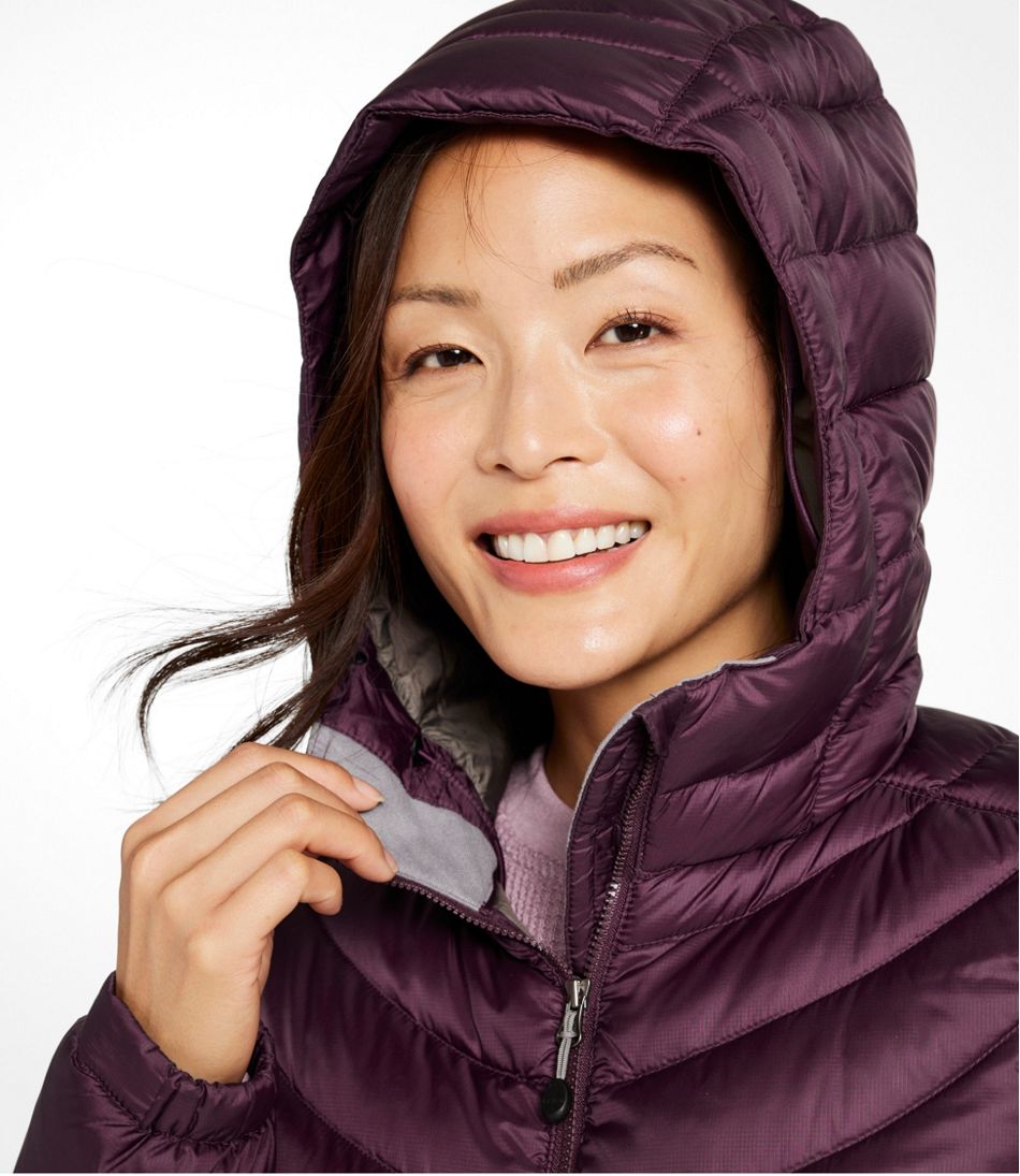 L.L.BeanWomen's Ultralight 850 Down Hooded Coat, Three-Quarter Length