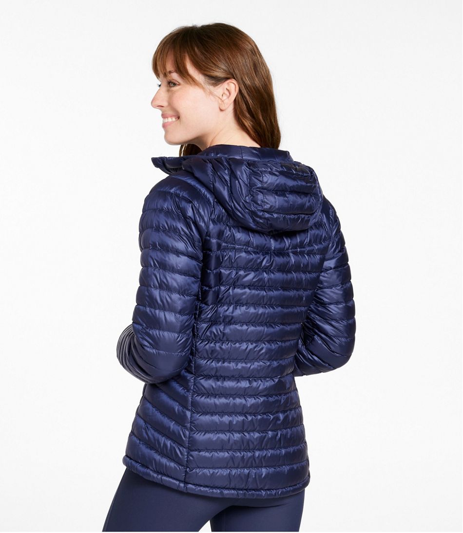 L.L.BeanWomen's Ultralight 850 Down Hooded Sweater