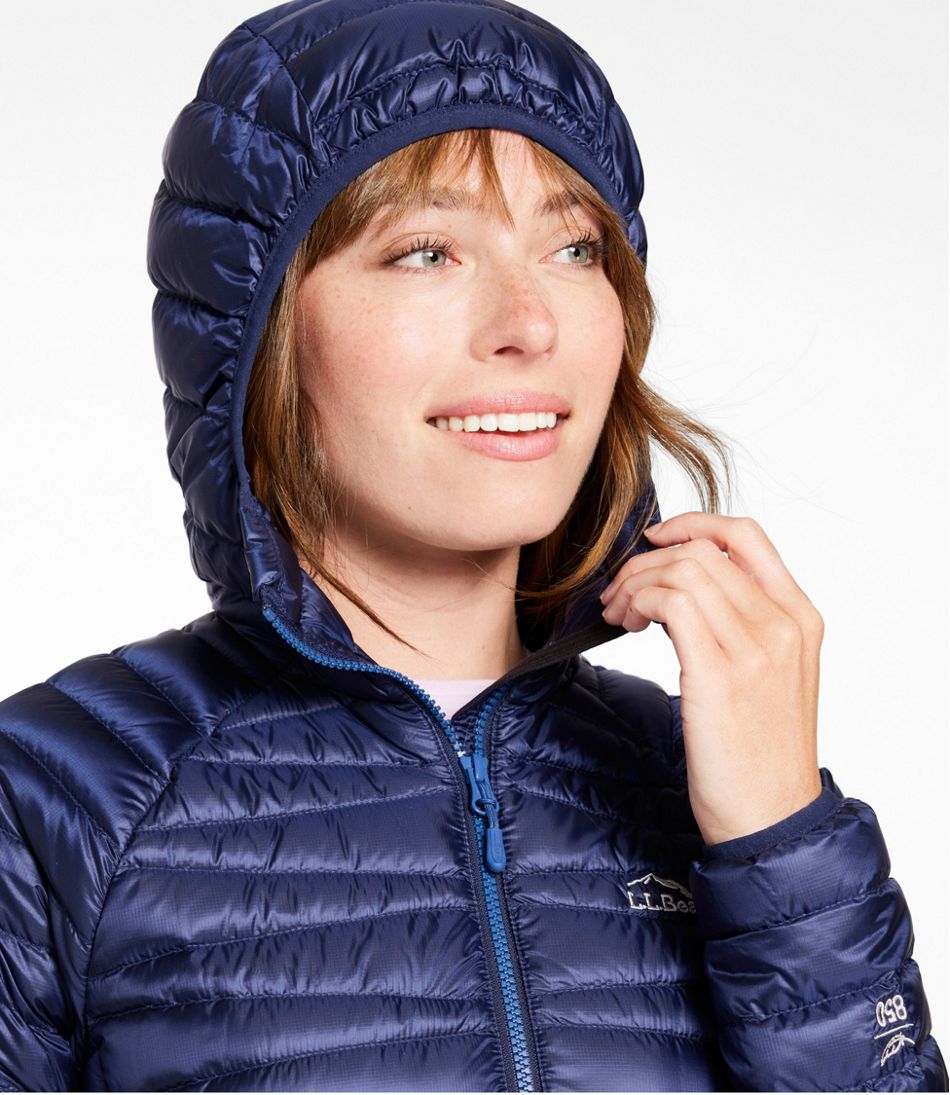 L.L.BeanWomen's Ultralight 850 Down Hooded Sweater
