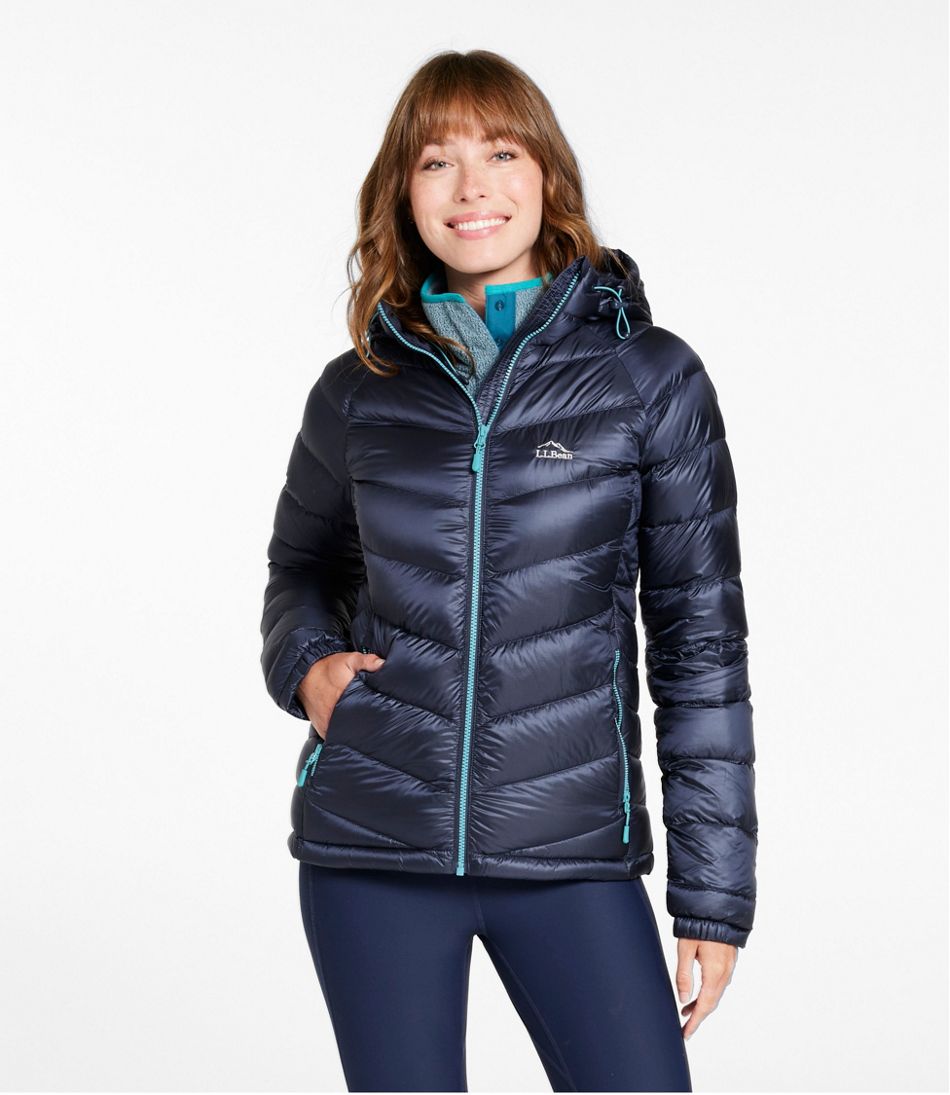 L.L.BeanWomen's Ultralight 850 Down Hooded Jacket